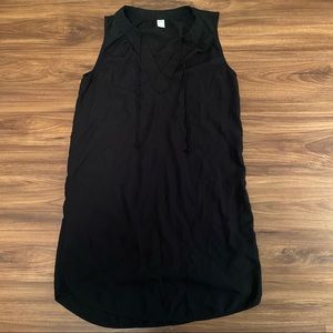 Old Navy | V-neck sleeveless dress